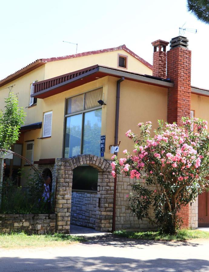 Family Rooms Moela Umag Ngoại thất bức ảnh